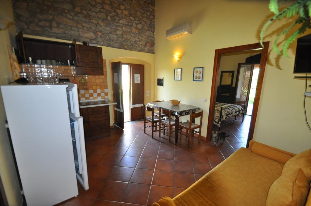 Agriturismo Il Cerrosughero Villa Scarlino Bilik gambar