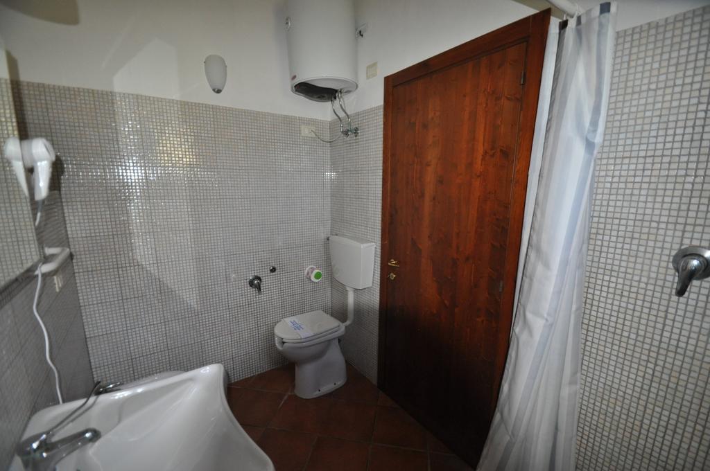 Agriturismo Il Cerrosughero Villa Scarlino Bilik gambar