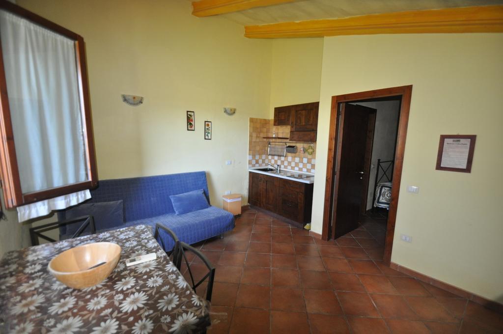 Agriturismo Il Cerrosughero Villa Scarlino Bilik gambar