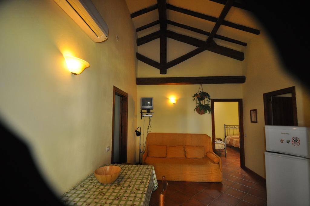 Agriturismo Il Cerrosughero Villa Scarlino Bilik gambar